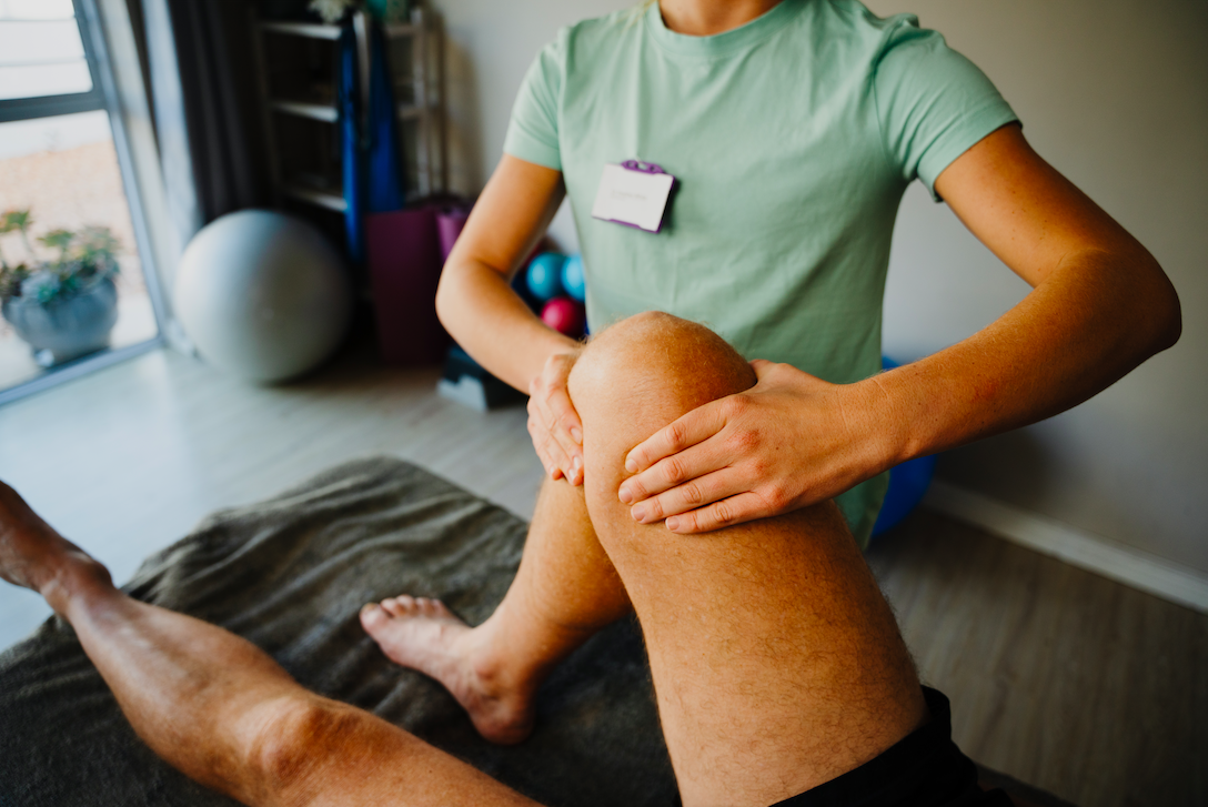 Knee Pain Treatment Options: Massage Therapy